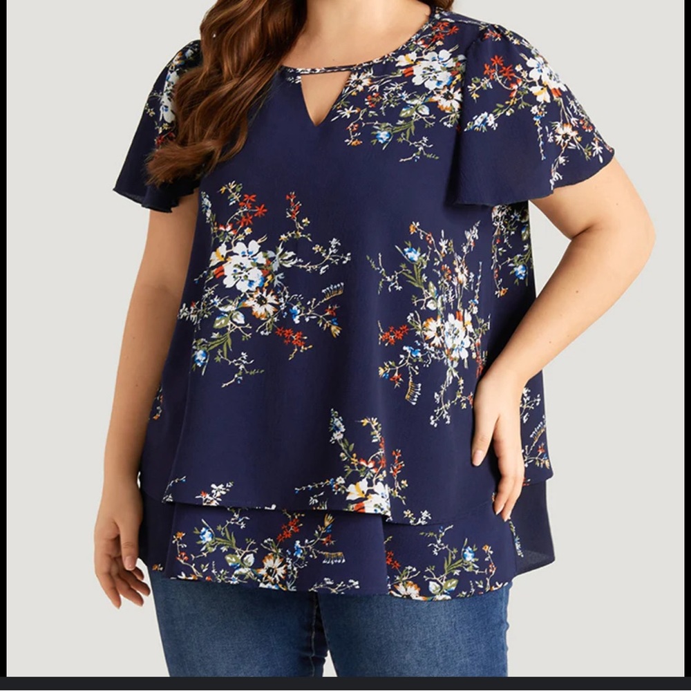 BloomChic Floral Print Keyhole Flutter Sleeve Blouse